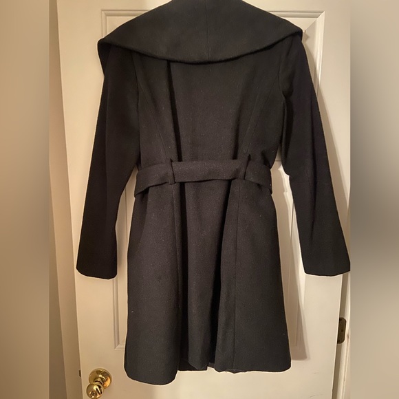 Gray Coat - Picture 2 of 3